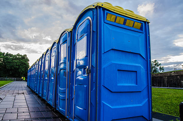 Best Luxury portable toilet rental  in Mccullom Lake, IL
